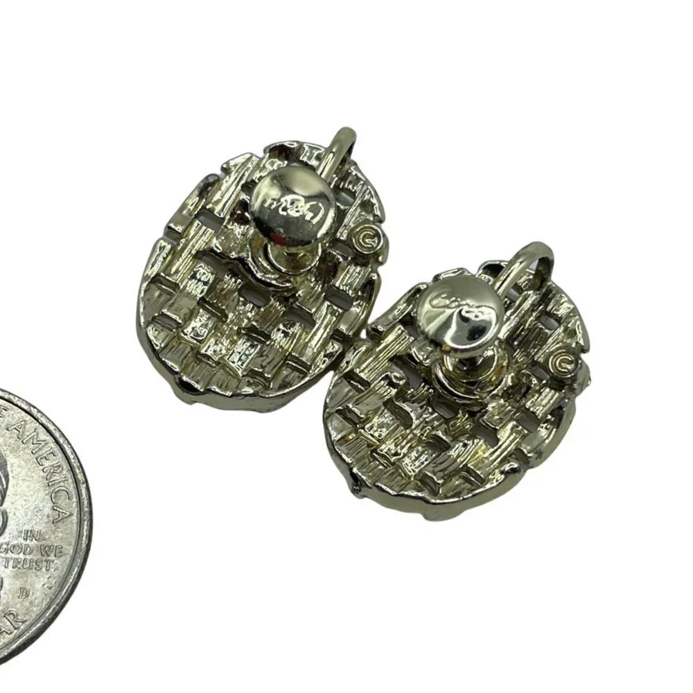 𝅺VINTAGE Coro Jewelry Screw Back Earrings Clip On Gold Tone Waffle
